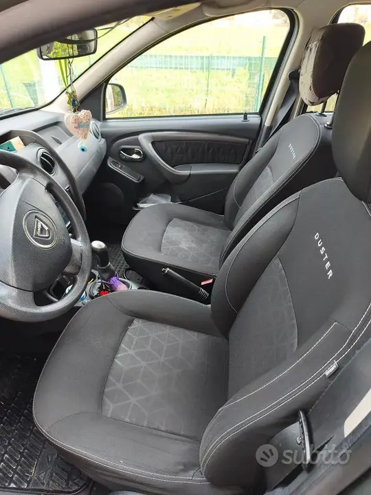 Dacia Duster 2015 photo 3