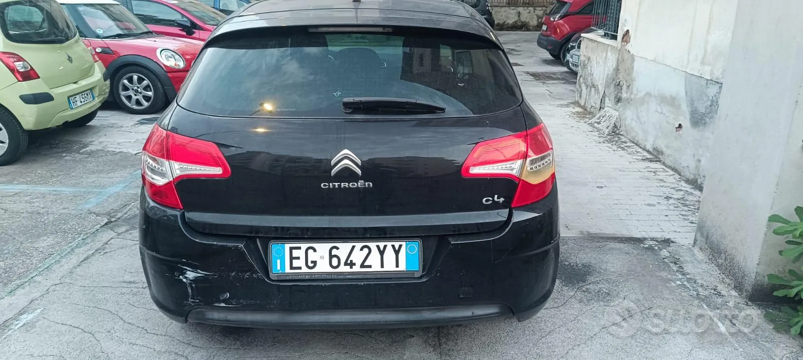 Citroen C4 2011 photo 2