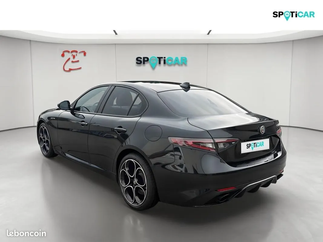 Alfa Romeo Giulia 2025 photo 3