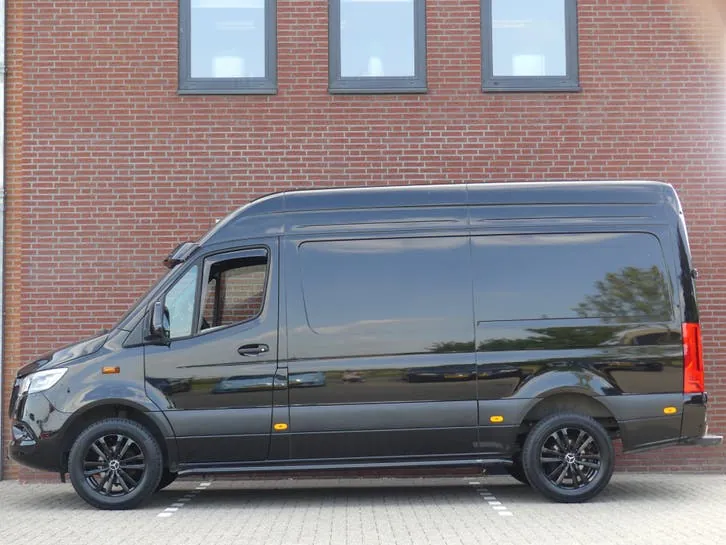 Mercedes-Benz Sprinter 2024 photo 3