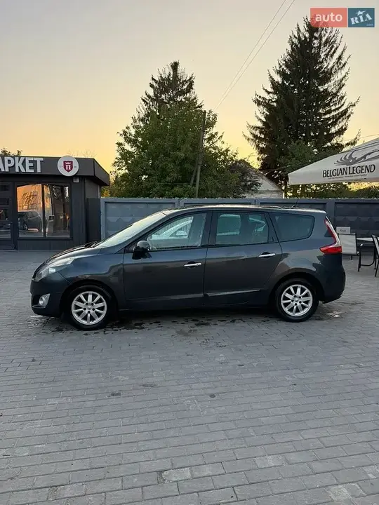 Renault Scenic 2010 photo 5