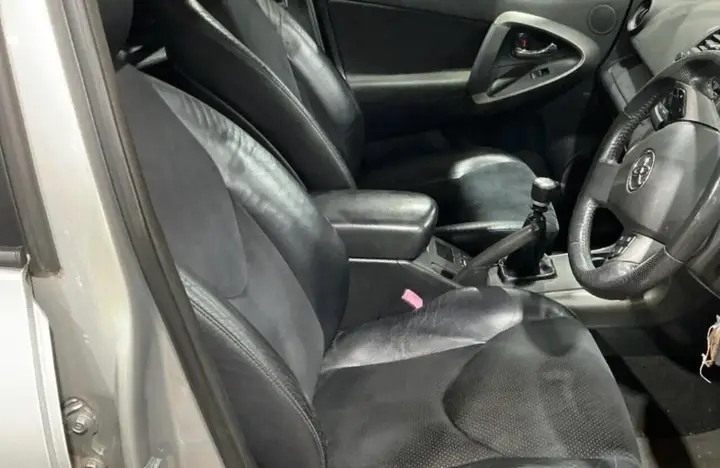 Toyota Rav4 2011 photo 4