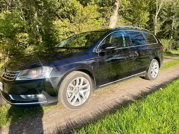 Volkswagen Passat 2011 photo 4