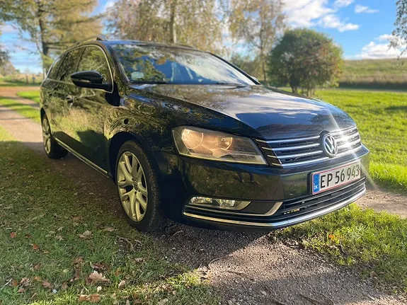Volkswagen Passat 2011 photo 3