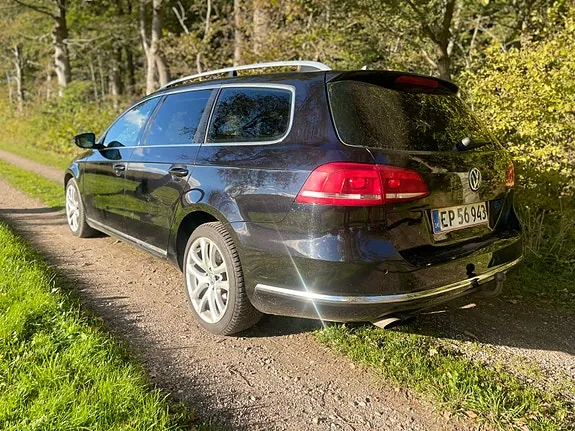 Volkswagen Passat 2011 photo 5