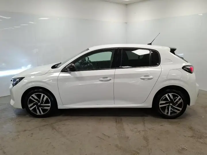 Peugeot 208 2023 photo 4