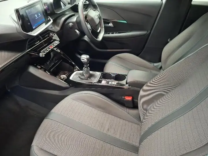 Peugeot 208 2023 photo 5