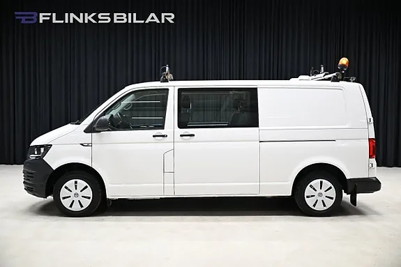 Volkswagen Transporter 2018 photo 2