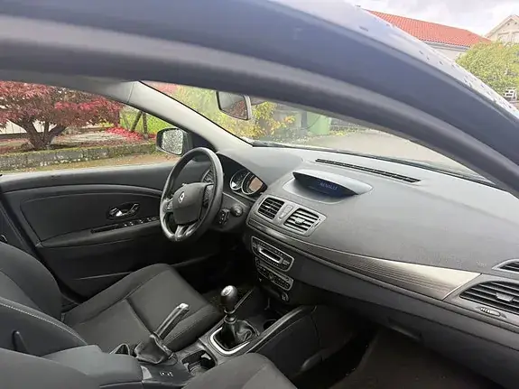 Renault Megane Iii 2012 photo 4