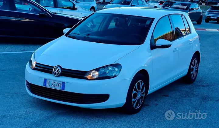 Volkswagen Golf 2012 photo 2