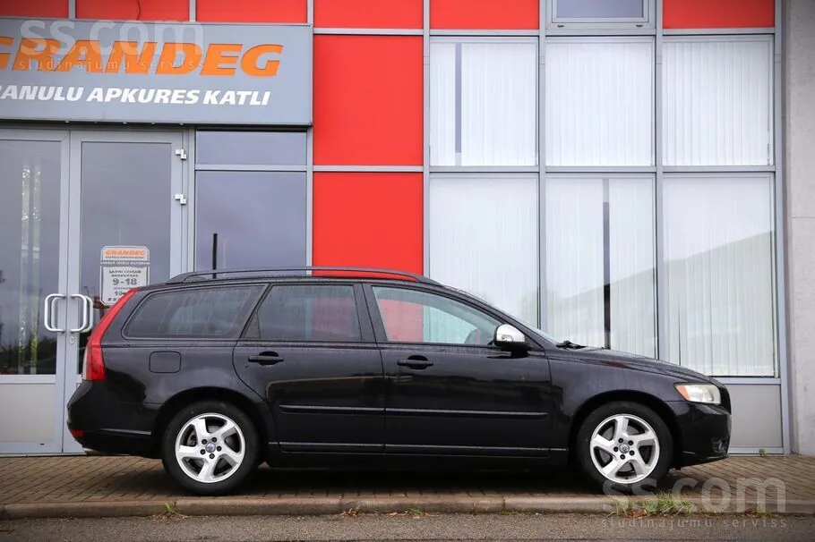 Volvo V50 2011 photo 3
