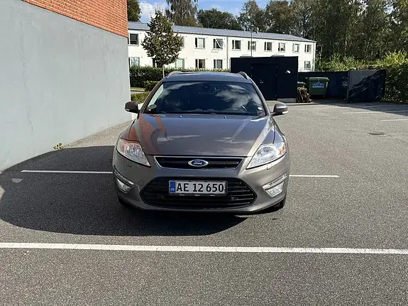 Ford Mondeo 2012 photo 2