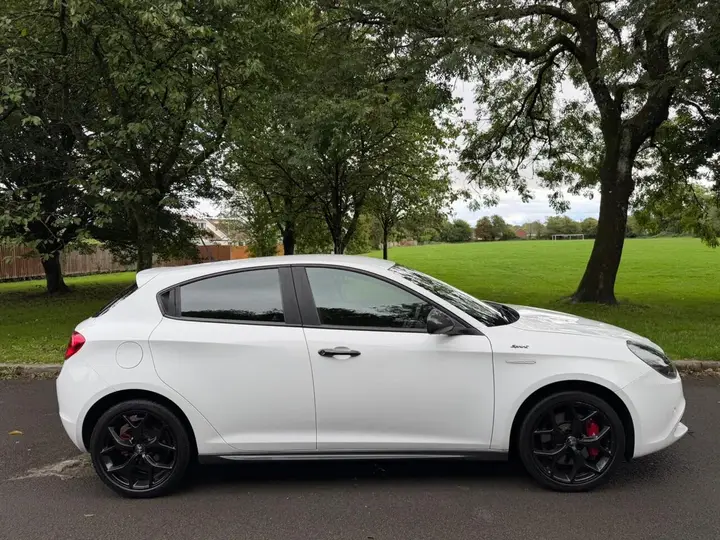 Alfa Romeo Giulietta 2020 photo 2