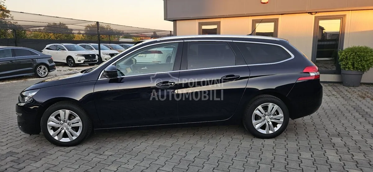 Peugeot 308 2015 photo 3