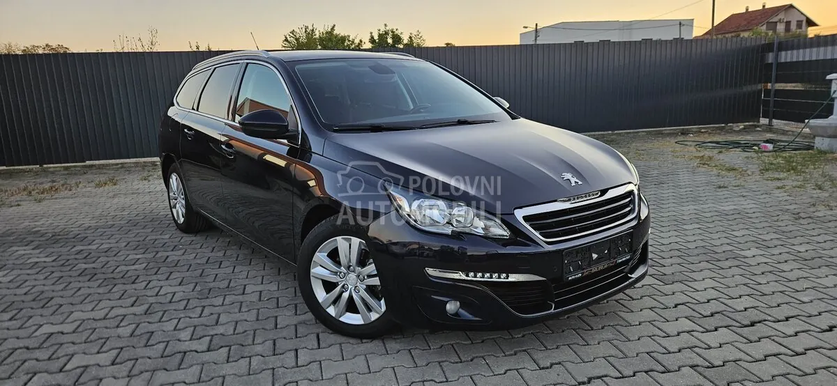 Peugeot 308 2015 photo 5