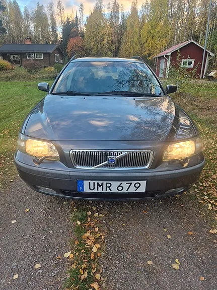 Volvo V70 2004 photo 2