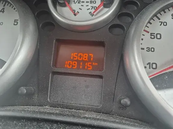 Peugeot 207 2010 photo 3