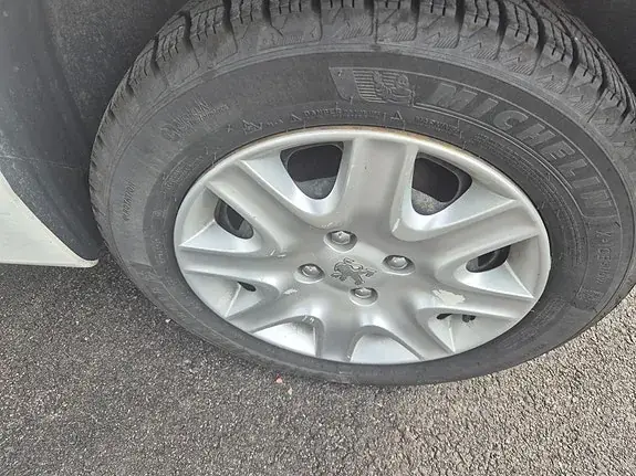 Peugeot 207 2010 photo 4
