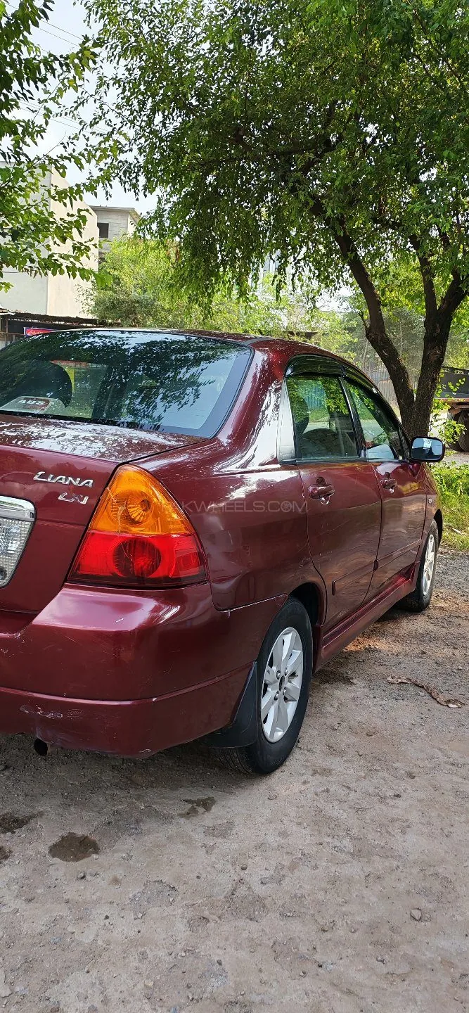 Suzuki Liana
