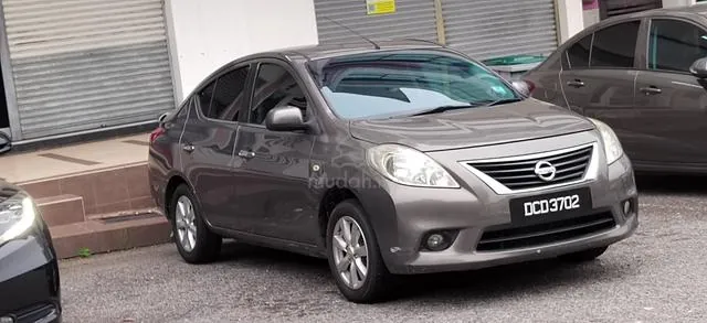Nissan Almera