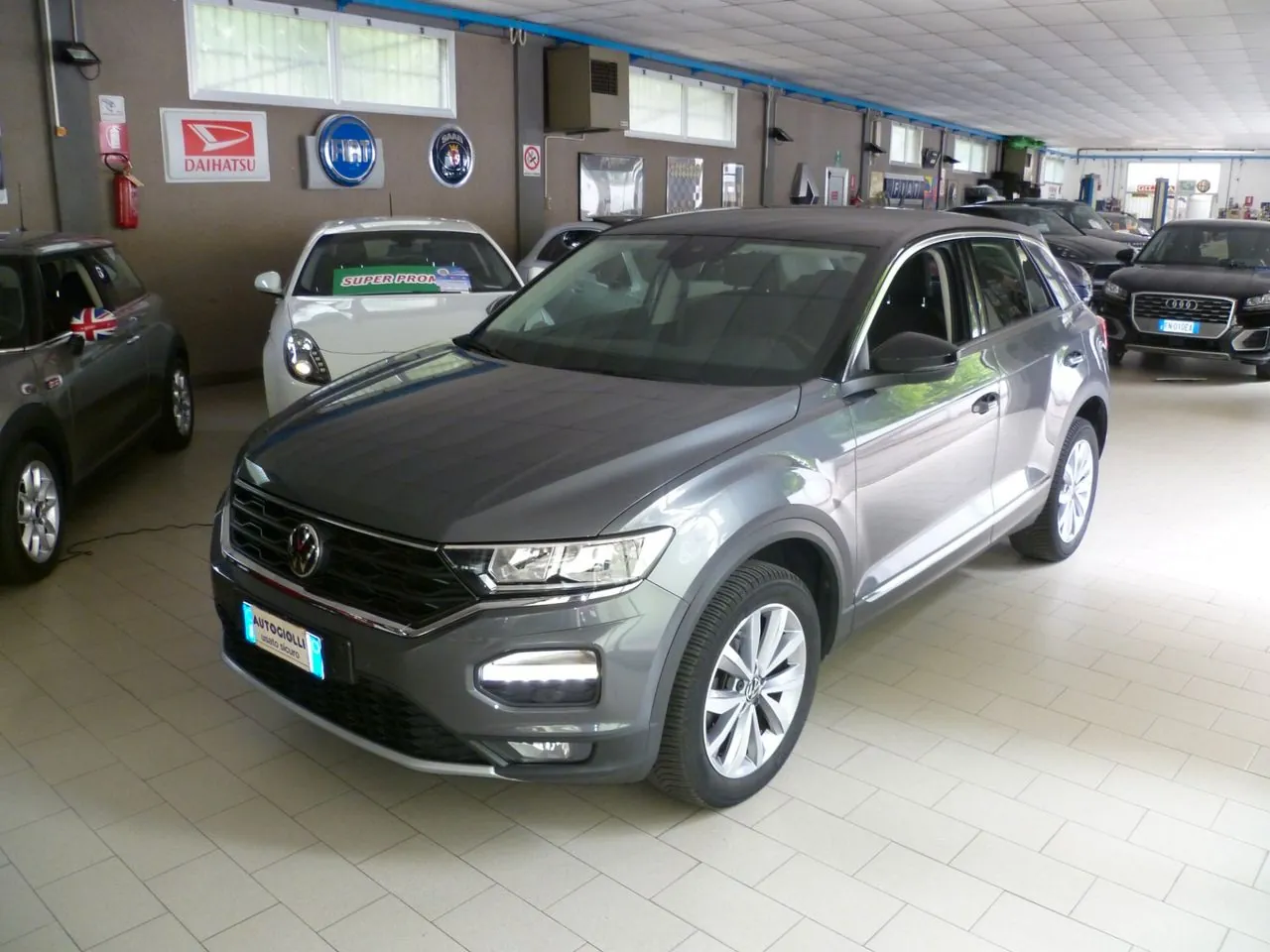 Volkswagen T-Roc 2021 photo 2