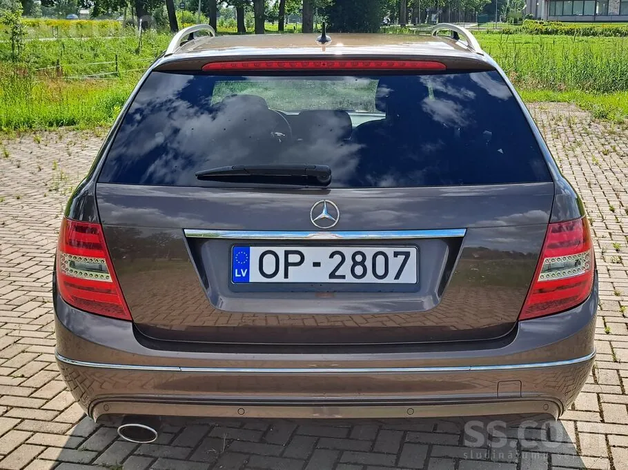 Mercedes-Benz C220 2013 photo 5