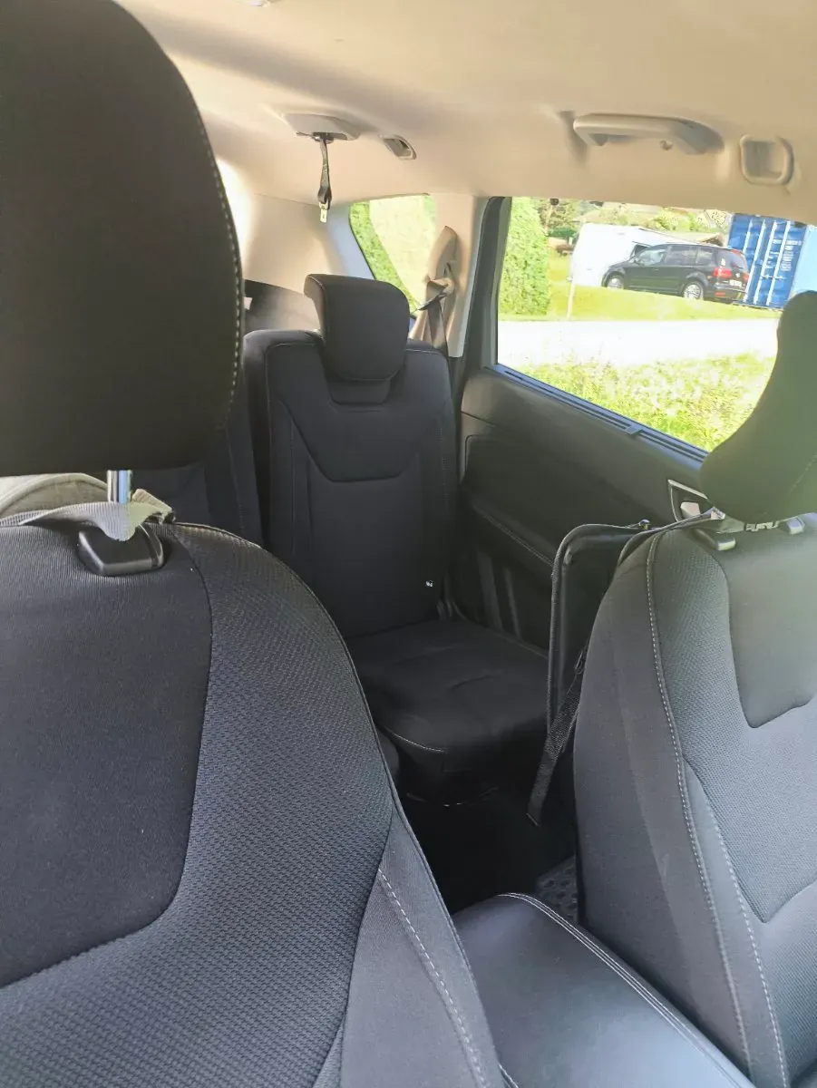 Ford S-Max 2017 photo 2