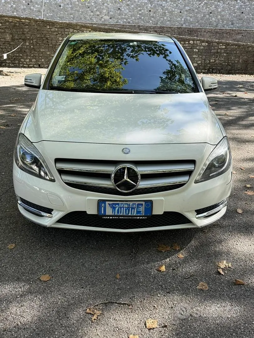 Mercedes-Benz B
