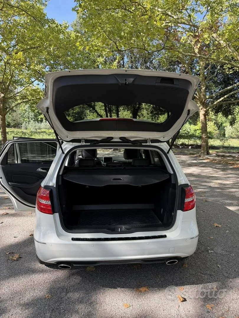Mercedes-Benz B 2013 photo 5