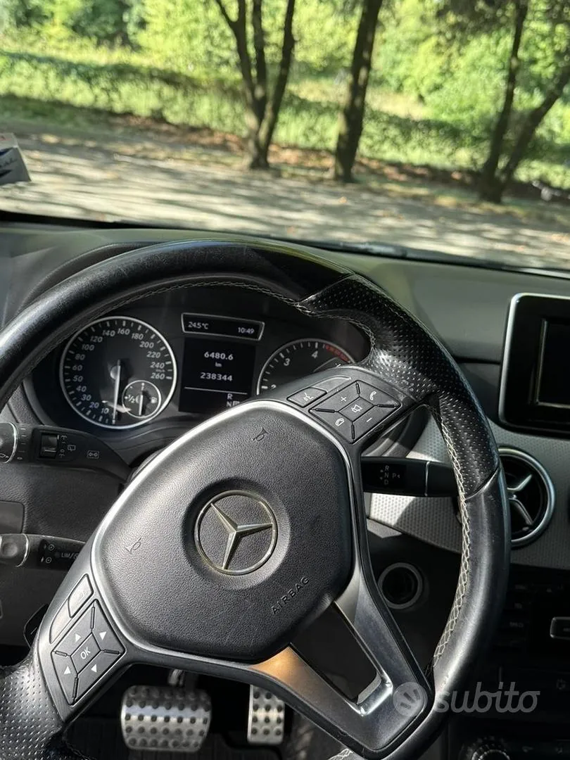 Mercedes-Benz B 2013 photo 3