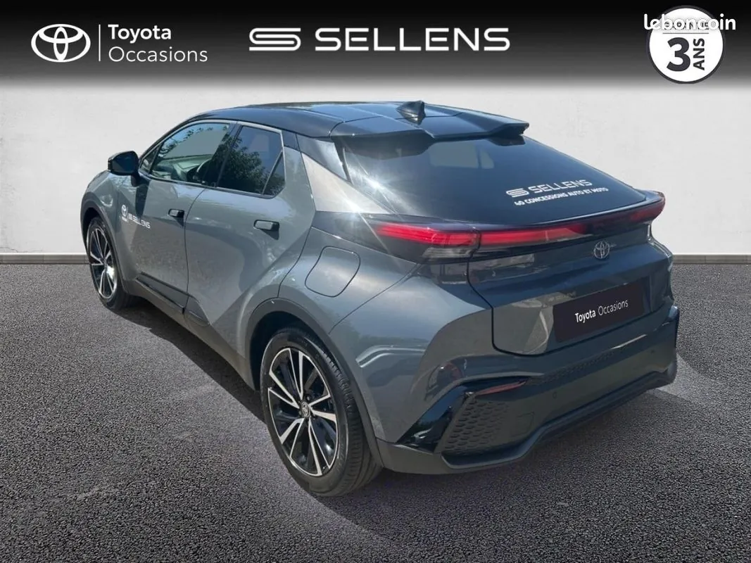 Toyota C-Hr 2026 photo 2