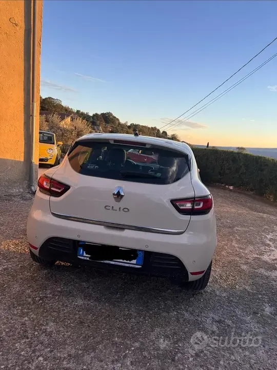 Renault Clio 2018 photo 2