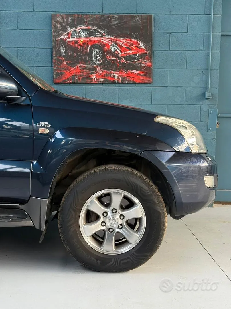 Toyota Land Cruiser 2004 photo 2