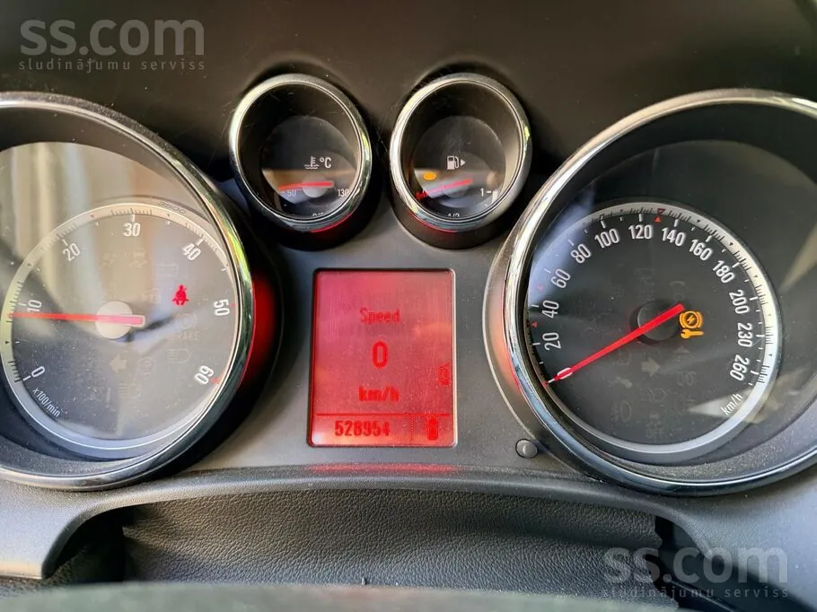 Opel Astra 2011 photo 5