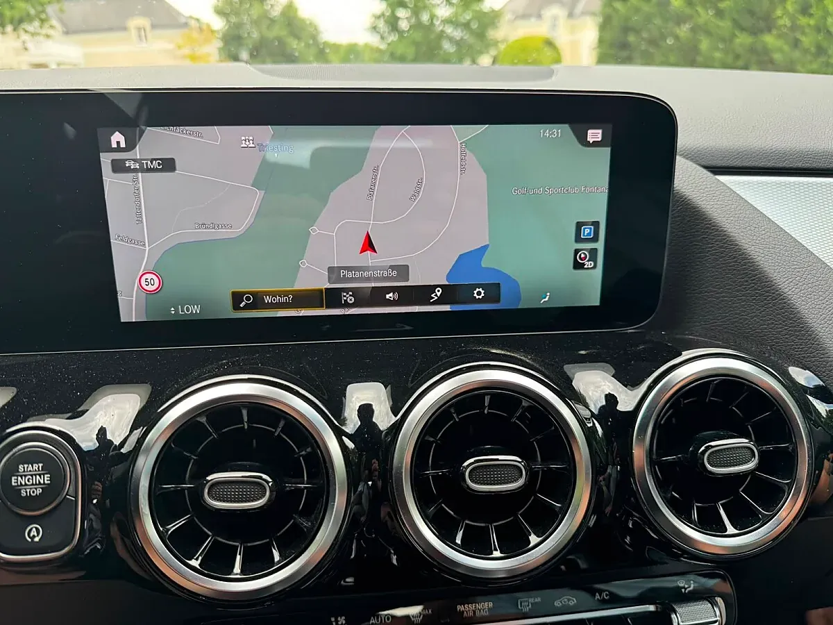Mercedes-Benz Gla 2023 photo 2