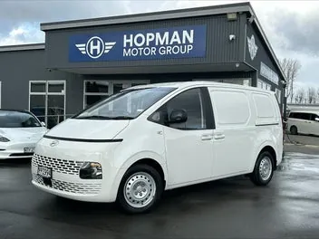 Hyundai Staria 2022 photo 2