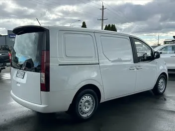 Hyundai Staria 2022 photo 4