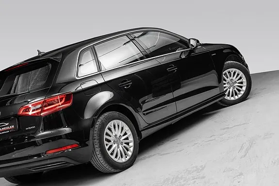 Audi A3 2016 photo 4