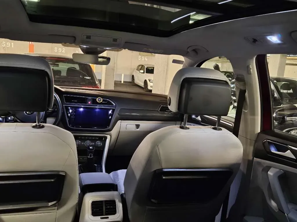 Volkswagen Tiguan 2018 photo 2