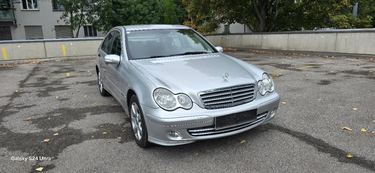 Mercedes-Benz C-Class 2005 photo 3