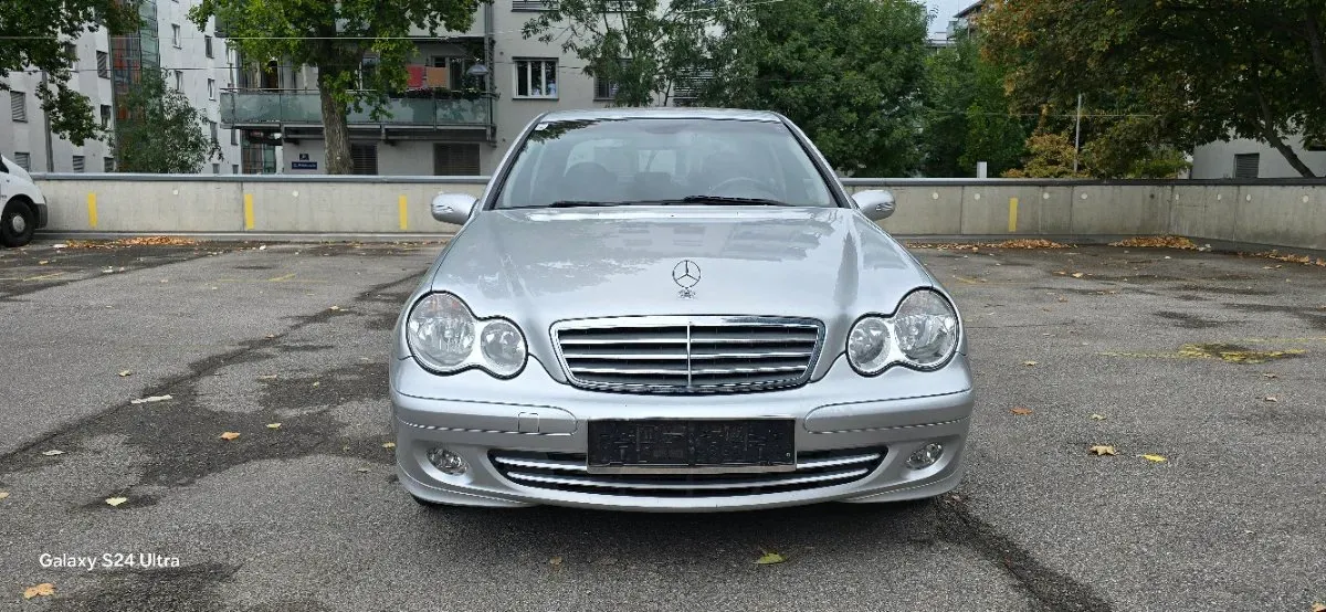 Mercedes-Benz C-Class 2005 photo 2