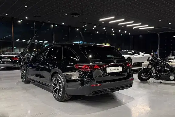 Mercedes-Benz E 300 De 2026 photo 5
