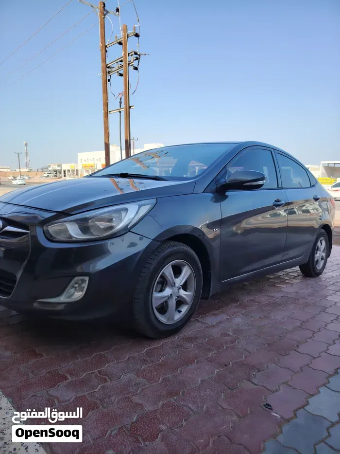 Hyundai Accent 2013 photo 3