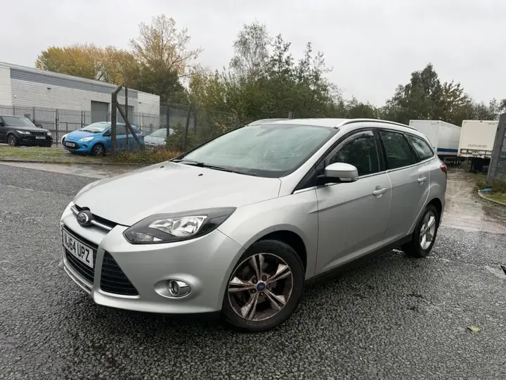 Ford Focus 2014 photo 2