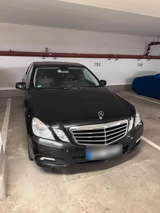 Mercedes-Benz E200