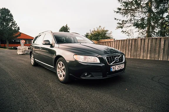 Volvo V70 2010 photo 3