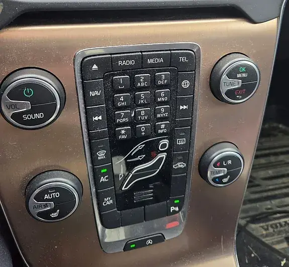 Volvo V40 Cross Country 2015 photo 4