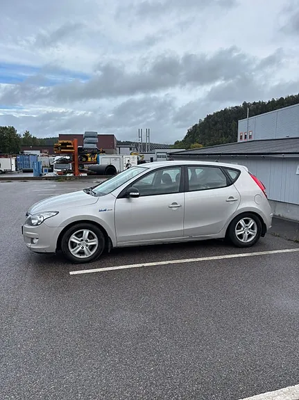 Hyundai I30 2010 photo 4