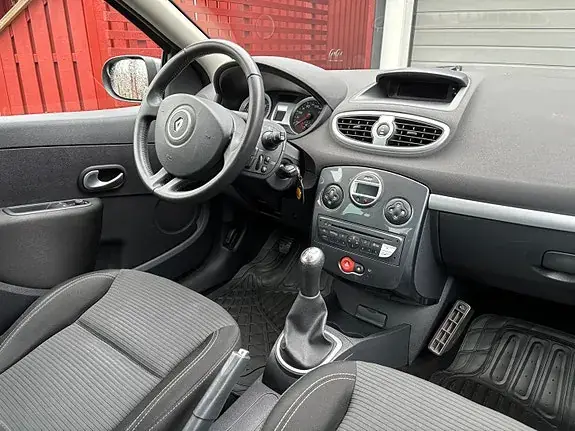 Renault Clio 2013 photo 5