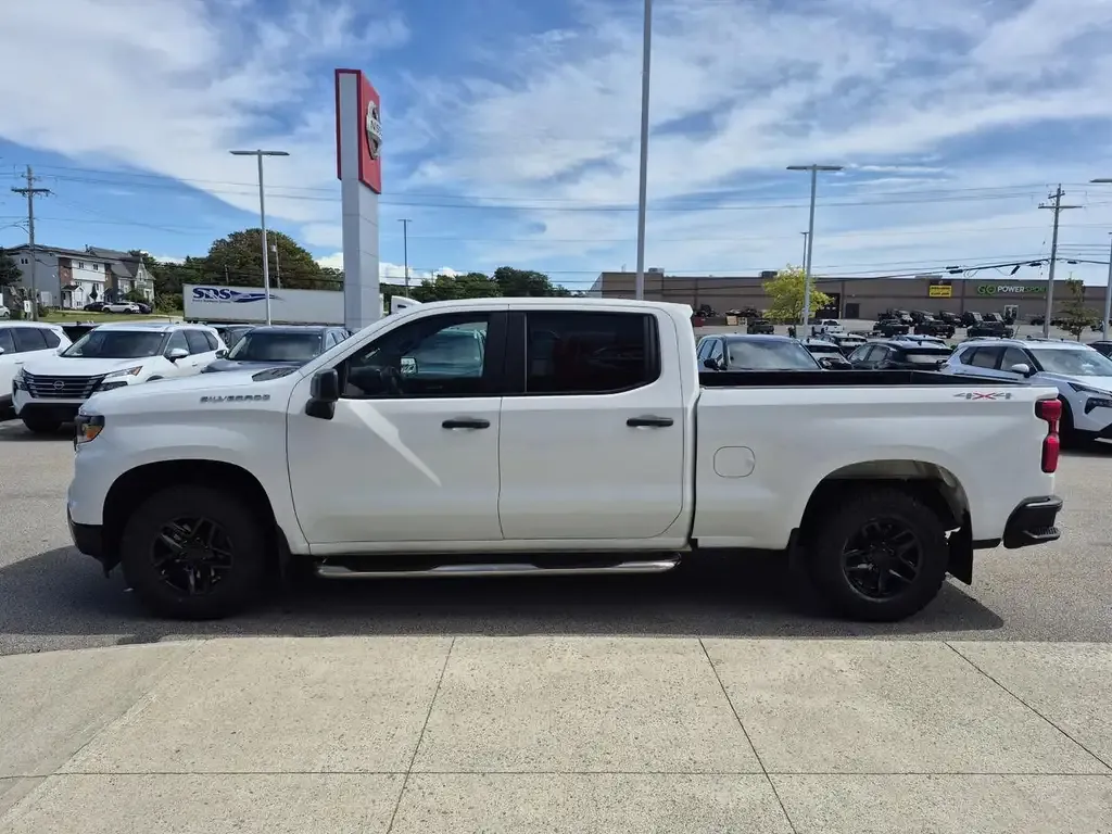 Chevrolet Silverado 1500 2022 photo 3